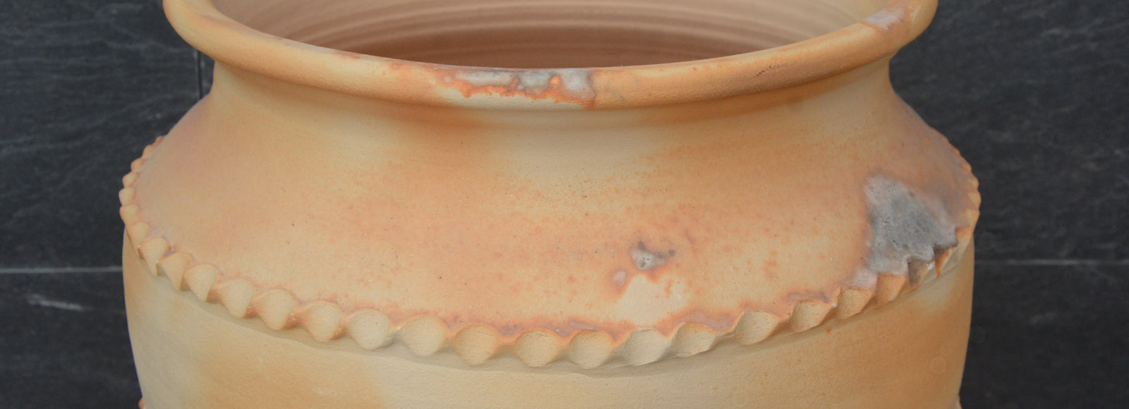 Clay tinaja from Moveros