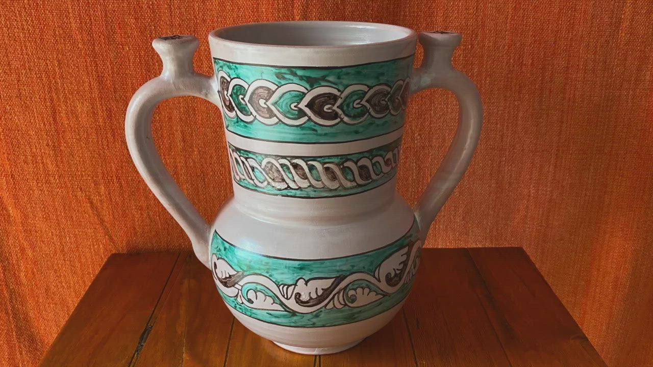 Vase with geometric interlacing, Caliphal ceramics from Córdoba, Spain
